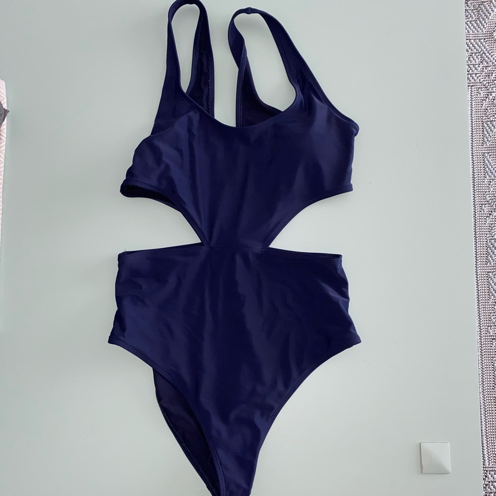 Aerie v back cut out one piece